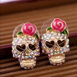 VINTAGE RHINESTONE CRYSTAL SKULL STUD EARRINGS